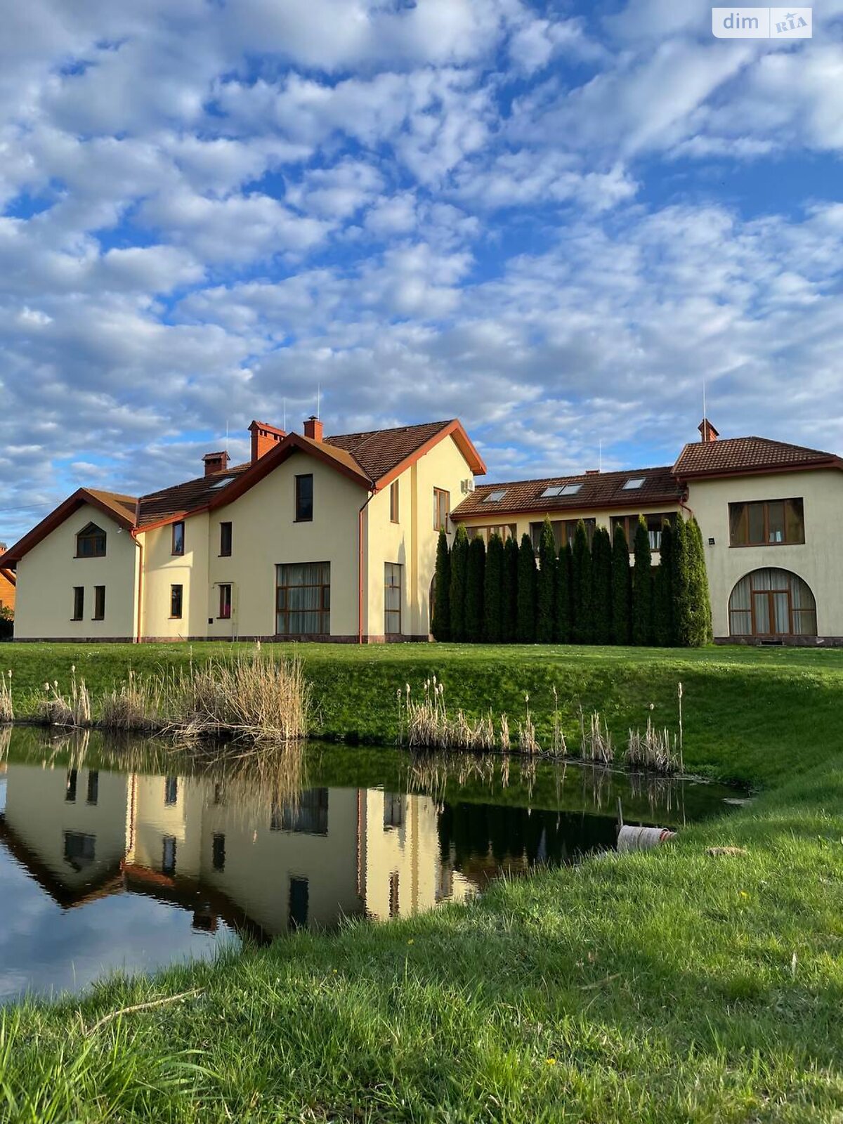 двухэтажный дом с верандой, 471.8 кв. м, кирпич. Сдается помесячно в Суховоле фото 1 двухэтажный дом с верандой, 471.8 кв. м, кирпич. Сдается помесячно в Суховоле фото 1