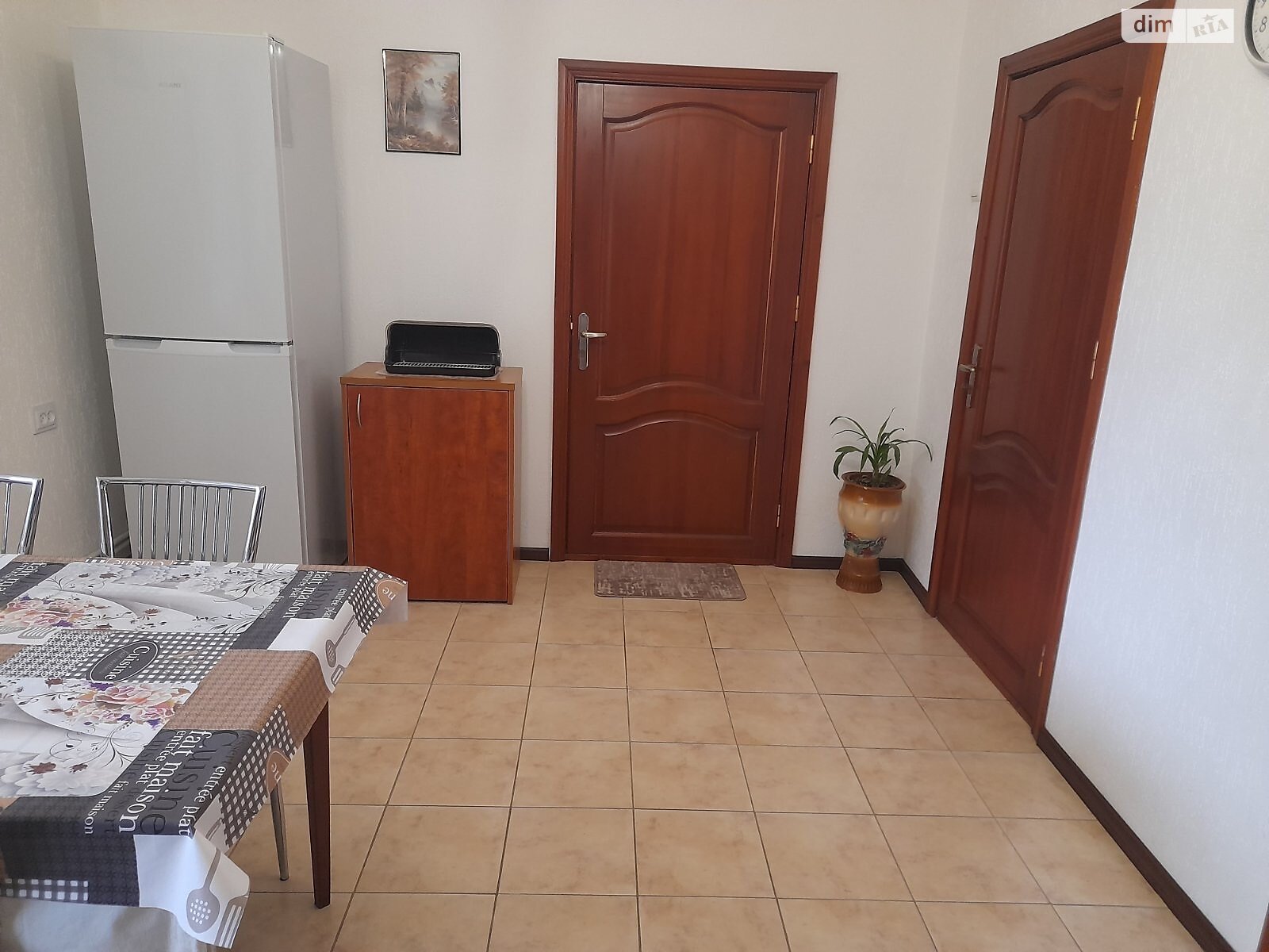 одноповерховий будинок, 100 кв. м, цегла. Здається помісячно в Сваляві фото 1 одноповерховий будинок, 100 кв. м, цегла. Здається помісячно в Сваляві фото 1