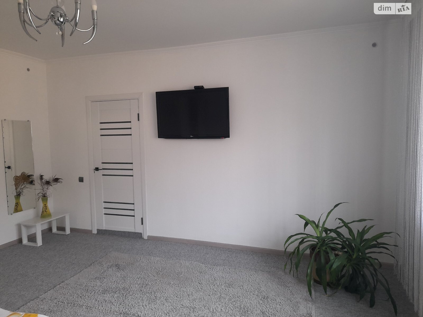 одноповерховий будинок, 100 кв. м, цегла. Здається помісячно в Сваляві фото 1 одноповерховий будинок, 100 кв. м, цегла. Здається помісячно в Сваляві фото 1