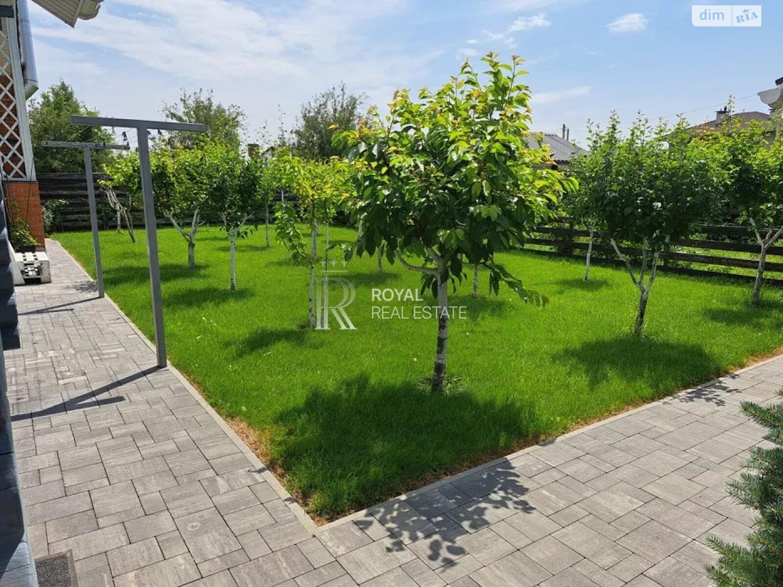 двухэтажный дом с гаражом, 160.5 кв. м, кирпич. Сдается помесячно в Тарасовке фото 1