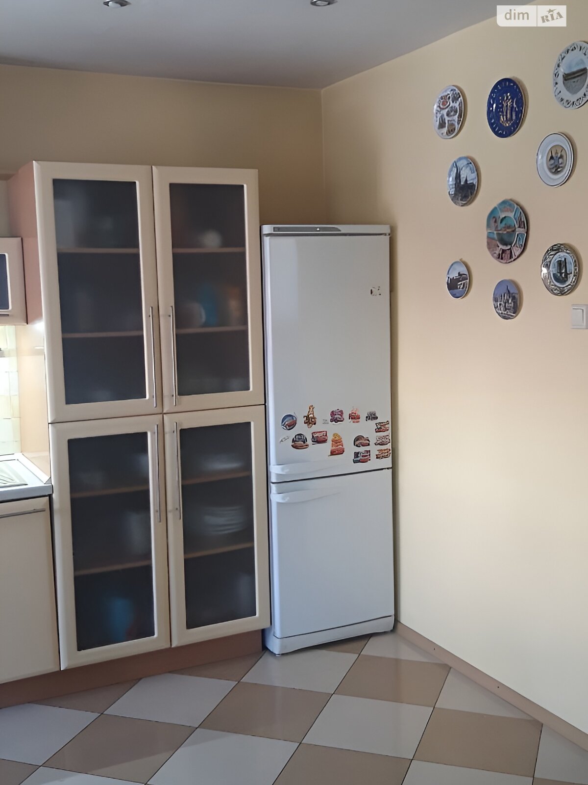 двоповерховий будинок з гаражем, 200 кв. м, цегла. Здається помісячно в Тарасівці фото 1 двоповерховий будинок з гаражем, 200 кв. м, цегла. Здається помісячно в Тарасівці фото 1