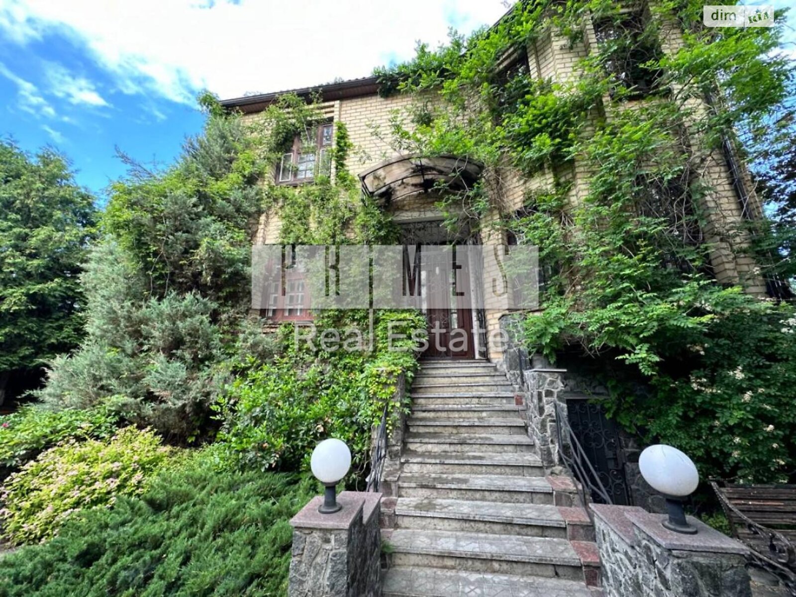триповерховий будинок з гаражем, 360 кв. м, цегла. Здається помісячно в Тарасівці фото 1 триповерховий будинок з гаражем, 360 кв. м, цегла. Здається помісячно в Тарасівці фото 1