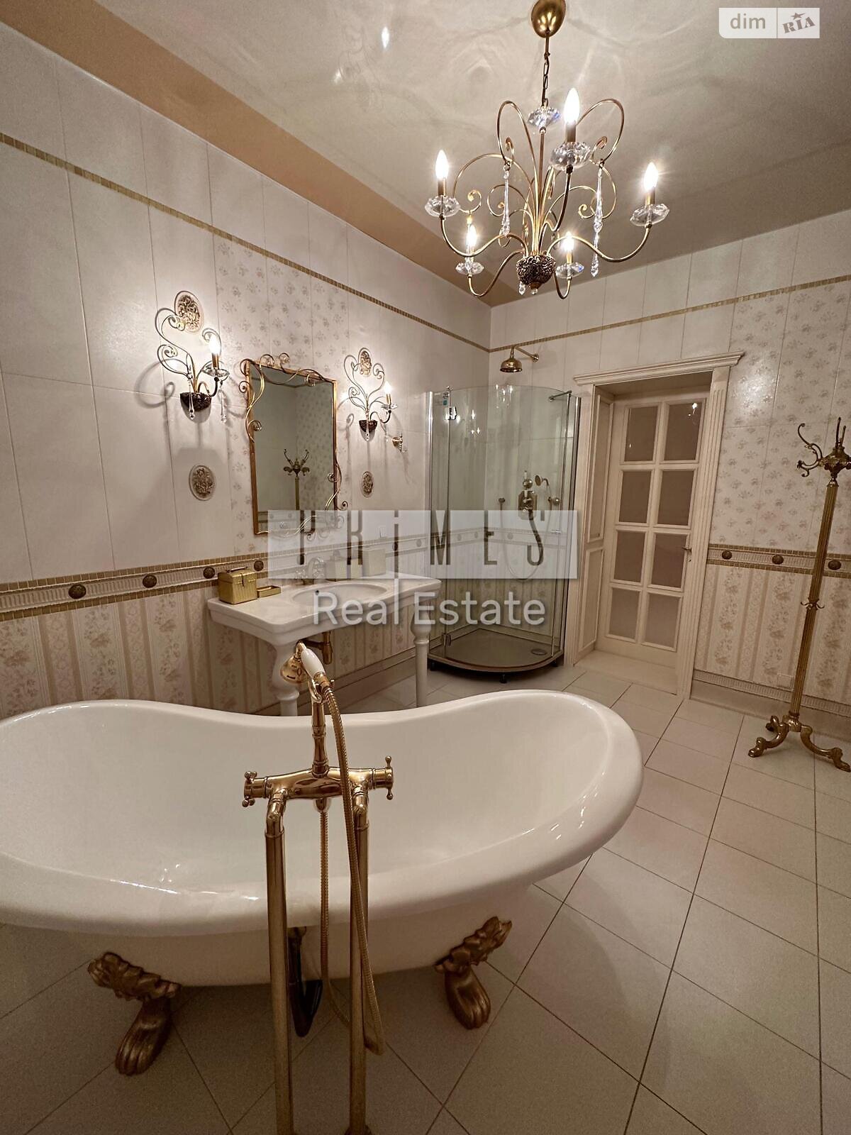 триповерховий будинок з гаражем, 360 кв. м, цегла. Здається помісячно в Тарасівці фото 1 триповерховий будинок з гаражем, 360 кв. м, цегла. Здається помісячно в Тарасівці фото 1