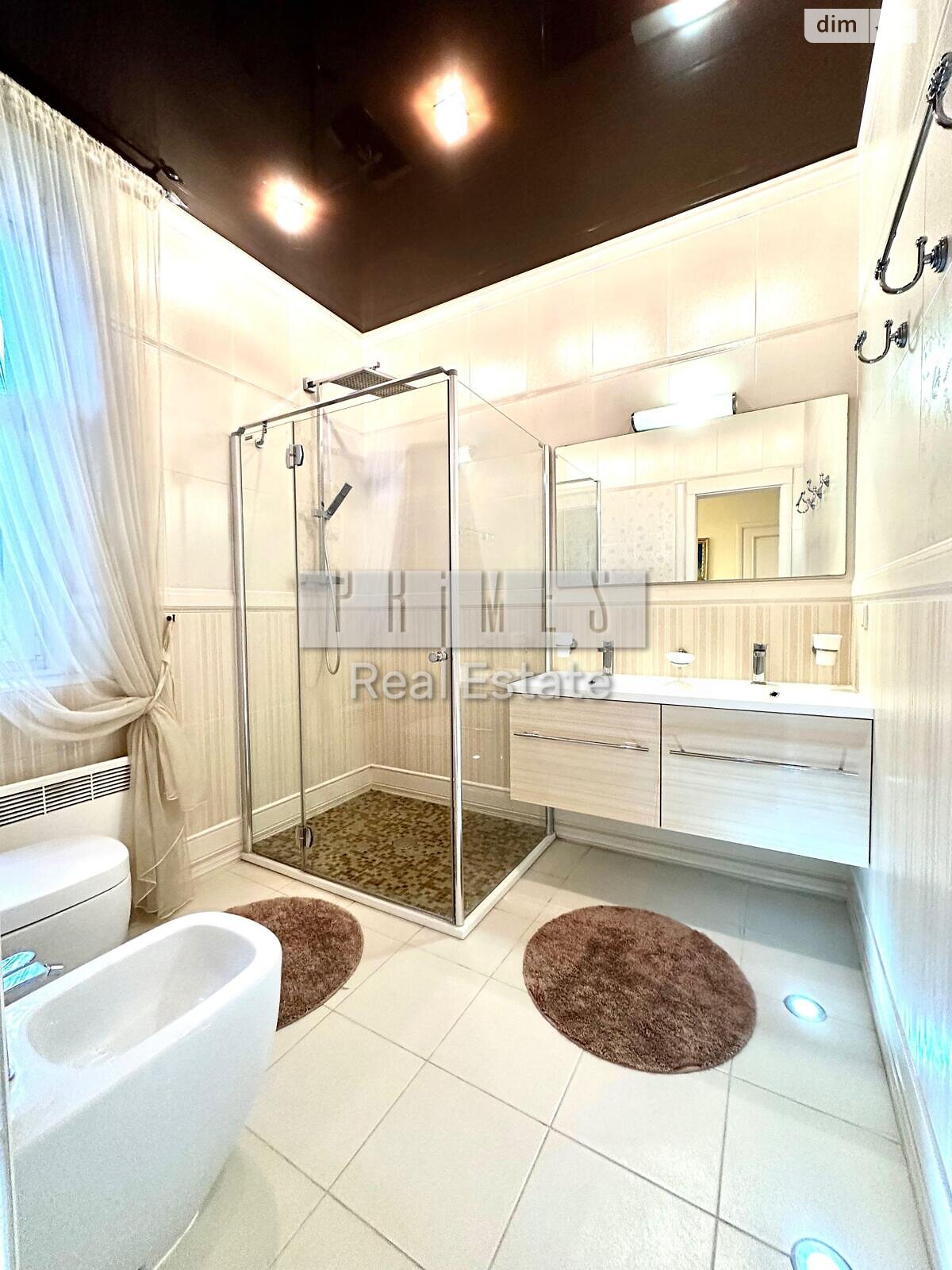 триповерховий будинок з гаражем, 360 кв. м, цегла. Здається помісячно в Тарасівці фото 1 триповерховий будинок з гаражем, 360 кв. м, цегла. Здається помісячно в Тарасівці фото 1