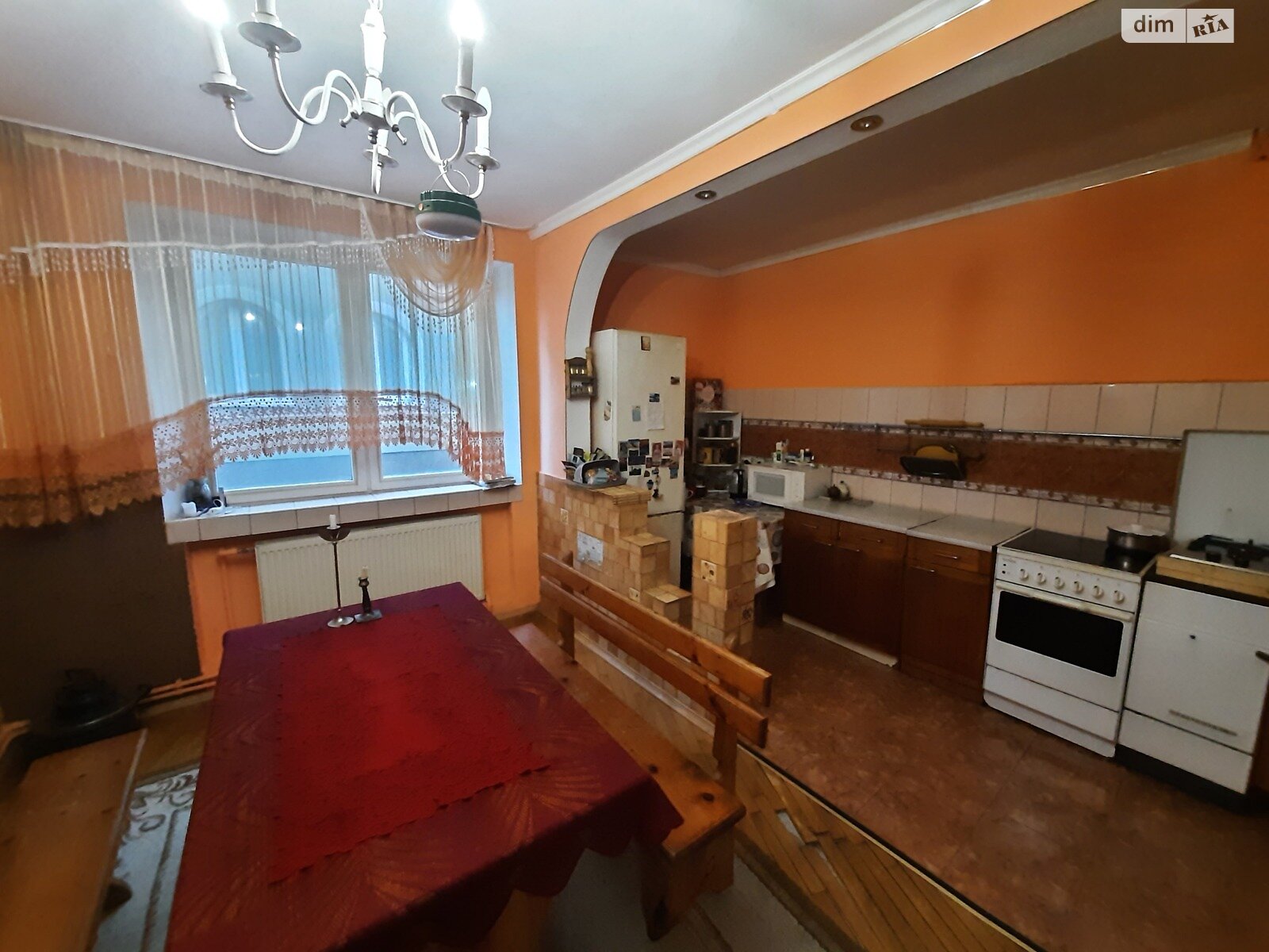 двухэтажный дом, 250 кв. м, кирпич. Сдается помесячно в Тернополе, в районе Аляска фото 1 двухэтажный дом, 250 кв. м, кирпич. Сдается помесячно в Тернополе, в районе Аляска фото 1