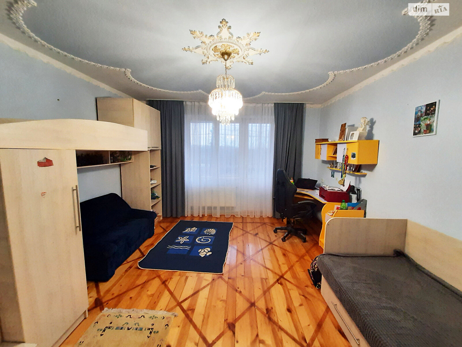 двухэтажный дом, 250 кв. м, кирпич. Сдается помесячно в Тернополе, в районе Аляска фото 1 двухэтажный дом, 250 кв. м, кирпич. Сдается помесячно в Тернополе, в районе Аляска фото 1