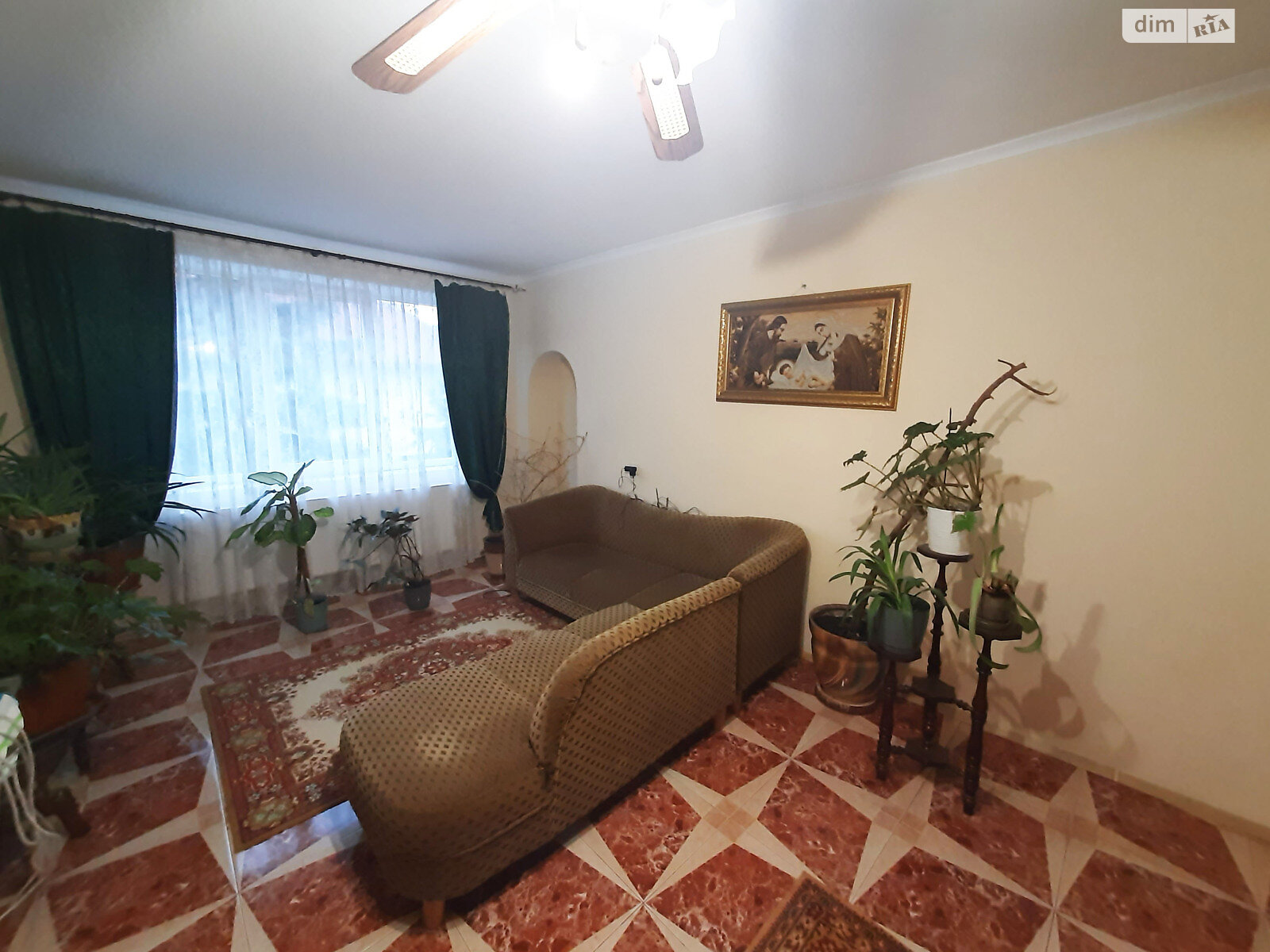 двухэтажный дом, 250 кв. м, кирпич. Сдается помесячно в Тернополе, в районе Аляска фото 1 двухэтажный дом, 250 кв. м, кирпич. Сдается помесячно в Тернополе, в районе Аляска фото 1