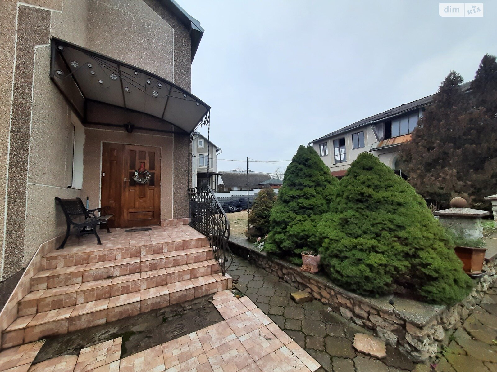 двухэтажный дом, 250 кв. м, кирпич. Сдается помесячно в Тернополе, в районе Аляска фото 1 двухэтажный дом, 250 кв. м, кирпич. Сдается помесячно в Тернополе, в районе Аляска фото 1