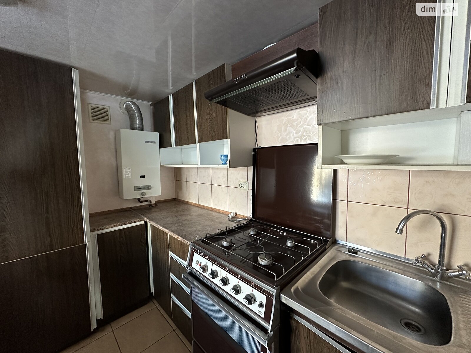 одноповерховий будинок з гаражем, 40 кв. м, цегла. Здається помісячно в Тернополі, в районі Кутківці фото 1 однопроверховий будинок з гаражем, 40 кв. м, цегла. Здається помісячно в Тернополі, в районі Кутківці фото 1