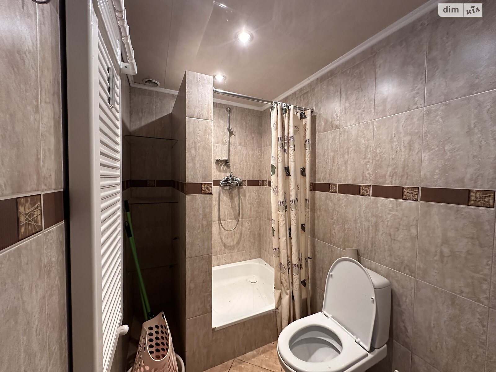 одноповерховий будинок з гаражем, 40 кв. м, цегла. Здається помісячно в Тернополі, в районі Кутківці фото 1 однопроверховий будинок з гаражем, 40 кв. м, цегла. Здається помісячно в Тернополі, в районі Кутківці фото 1