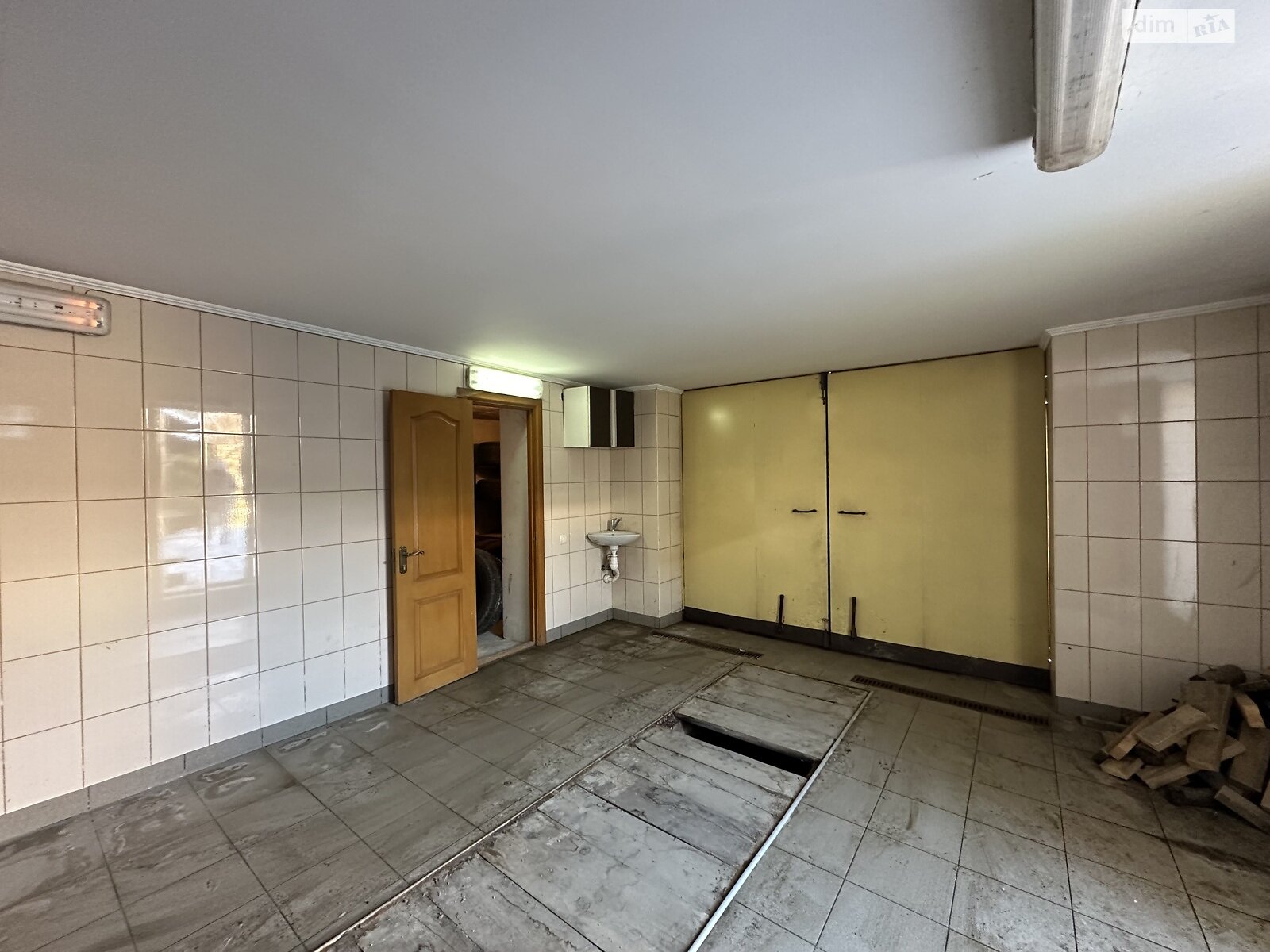 одноповерховий будинок з гаражем, 40 кв. м, цегла. Здається помісячно в Тернополі, в районі Кутківці фото 1 однопроверховий будинок з гаражем, 40 кв. м, цегла. Здається помісячно в Тернополі, в районі Кутківці фото 1