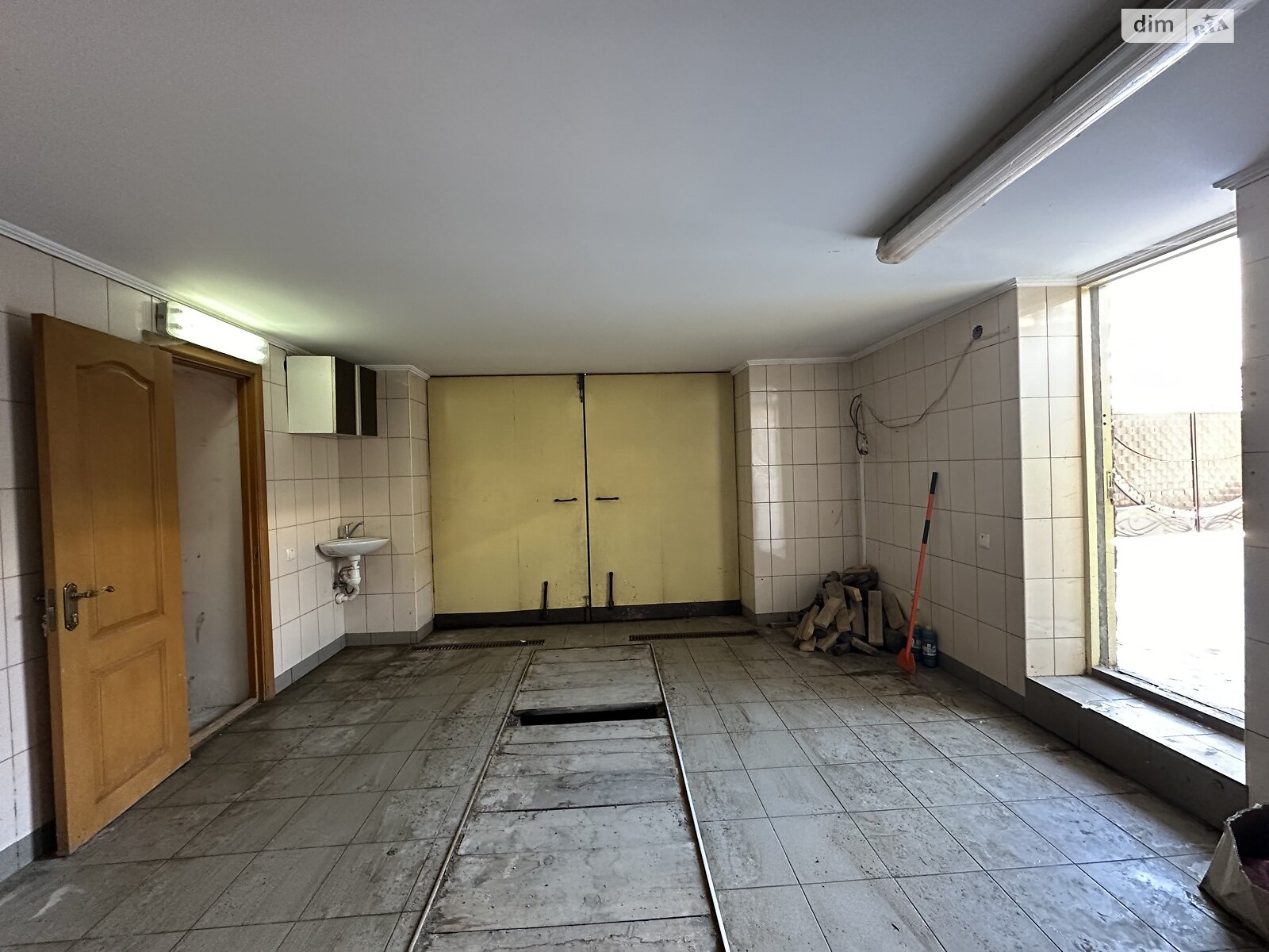 одноповерховий будинок з гаражем, 40 кв. м, цегла. Здається помісячно в Тернополі, в районі Кутківці фото 1 однопроверховий будинок з гаражем, 40 кв. м, цегла. Здається помісячно в Тернополі, в районі Кутківці фото 1