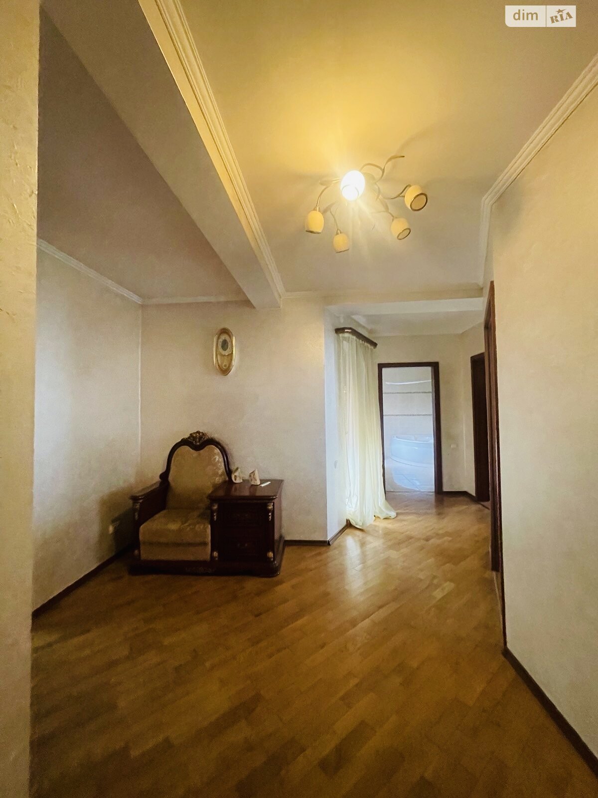 двухэтажный дом с гаражом, 200 кв. м, кирпич. Сдается помесячно в Тернополе, в районе Новый свет фото 1
