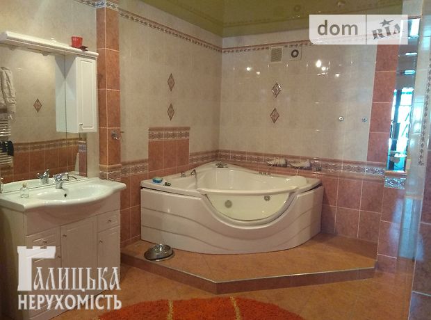 двухэтажный дом с камином, 240 кв. м, кирпич. Сдается помесячно в Тернополе, в районе Новый свет фото 1 двухэтажный дом с камином, 240 кв. м, кирпич. Сдается помесячно в Тернополе, в районе Новый свет фото 1