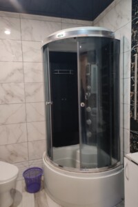 однопроверховий будинок, 90 кв. м, цегла. Здається помісячно в Тернополі, в районі Оболоня фото 2