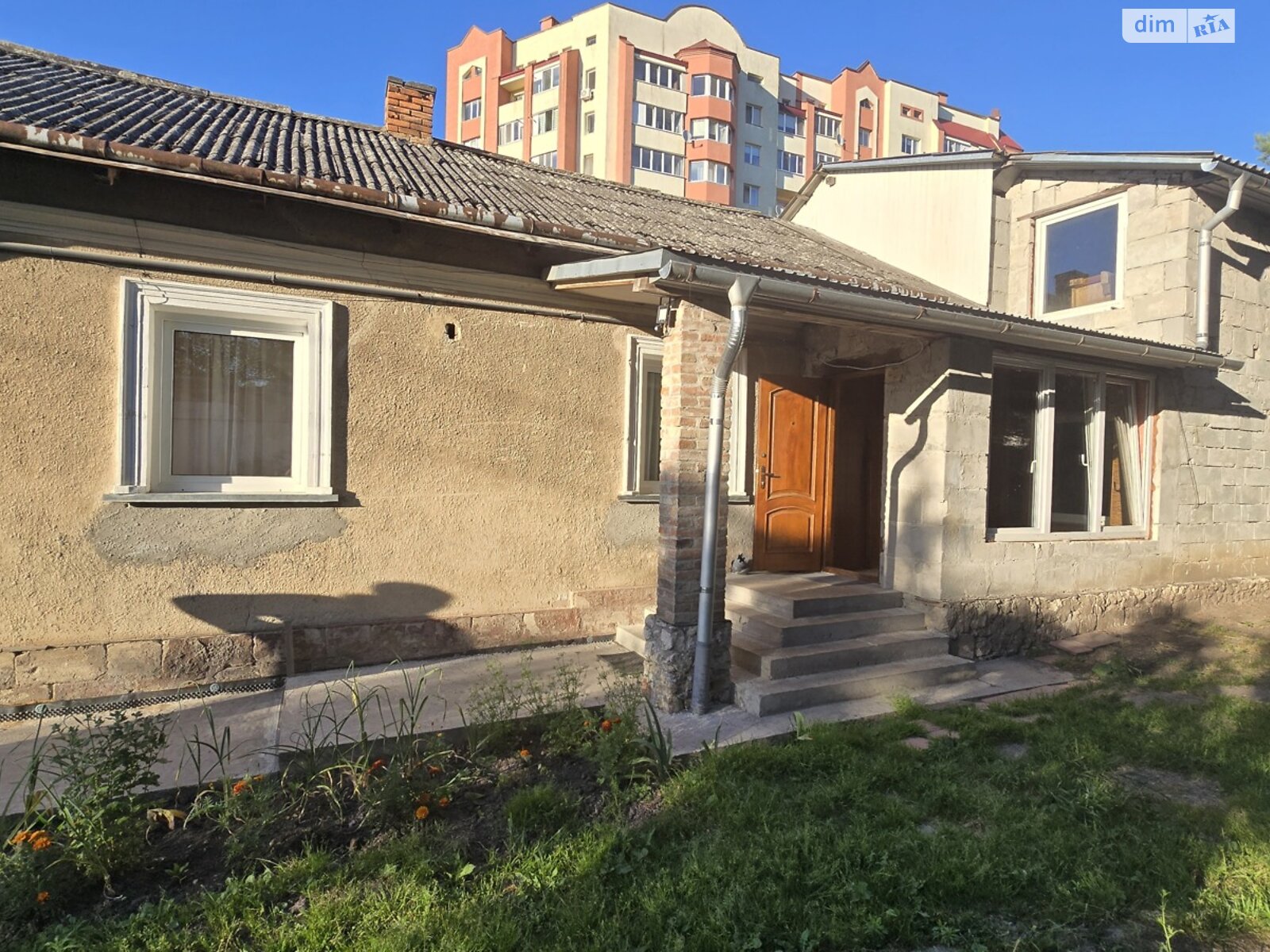 одноэтажный дом, 180 кв. м, кирпич. Сдается помесячно в Тернополе, в районе Оболоня фото 1 одноэтажный дом, 180 кв. м, кирпич. Сдается помесячно в Тернополе, в районе Оболоня фото 1