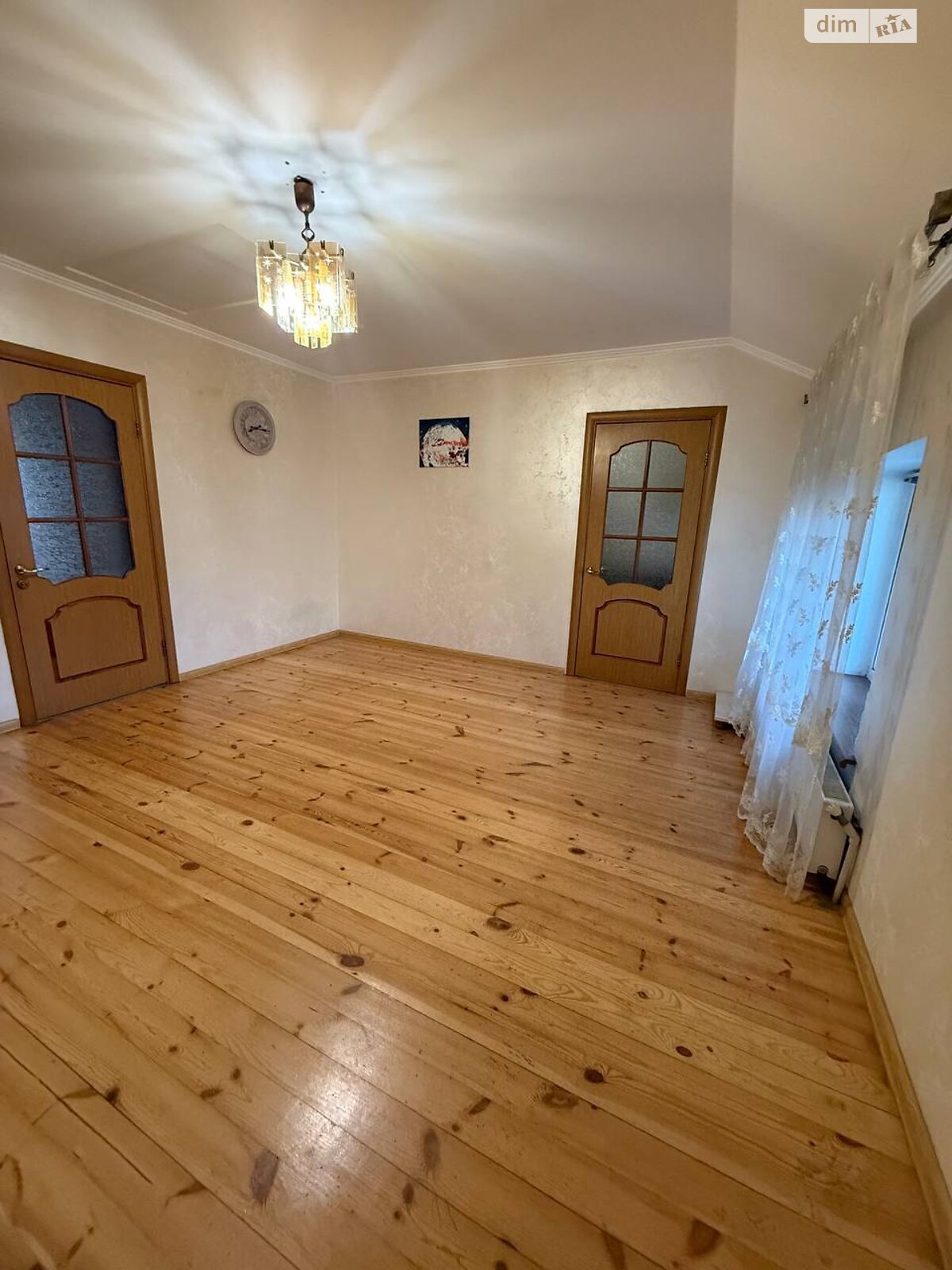 двухэтажный дом, 110 кв. м, кирпич. Сдается помесячно в Тернополе, в районе Оболоня фото 1 двухэтажный дом, 110 кв. м, кирпич. Сдается помесячно в Тернополе, в районе Оболоня фото 1