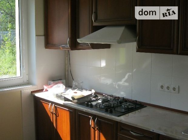 одноэтажный дом с ремонтом, 130 кв. м, кирпич. Сдается помесячно в село Подгородное, Тернопольская обл. фото 1 одноэтажный дом с ремонтом, 130 кв. м, кирпич. Сдается помесячно в село Подгородное, Тернопольская обл. фото 1