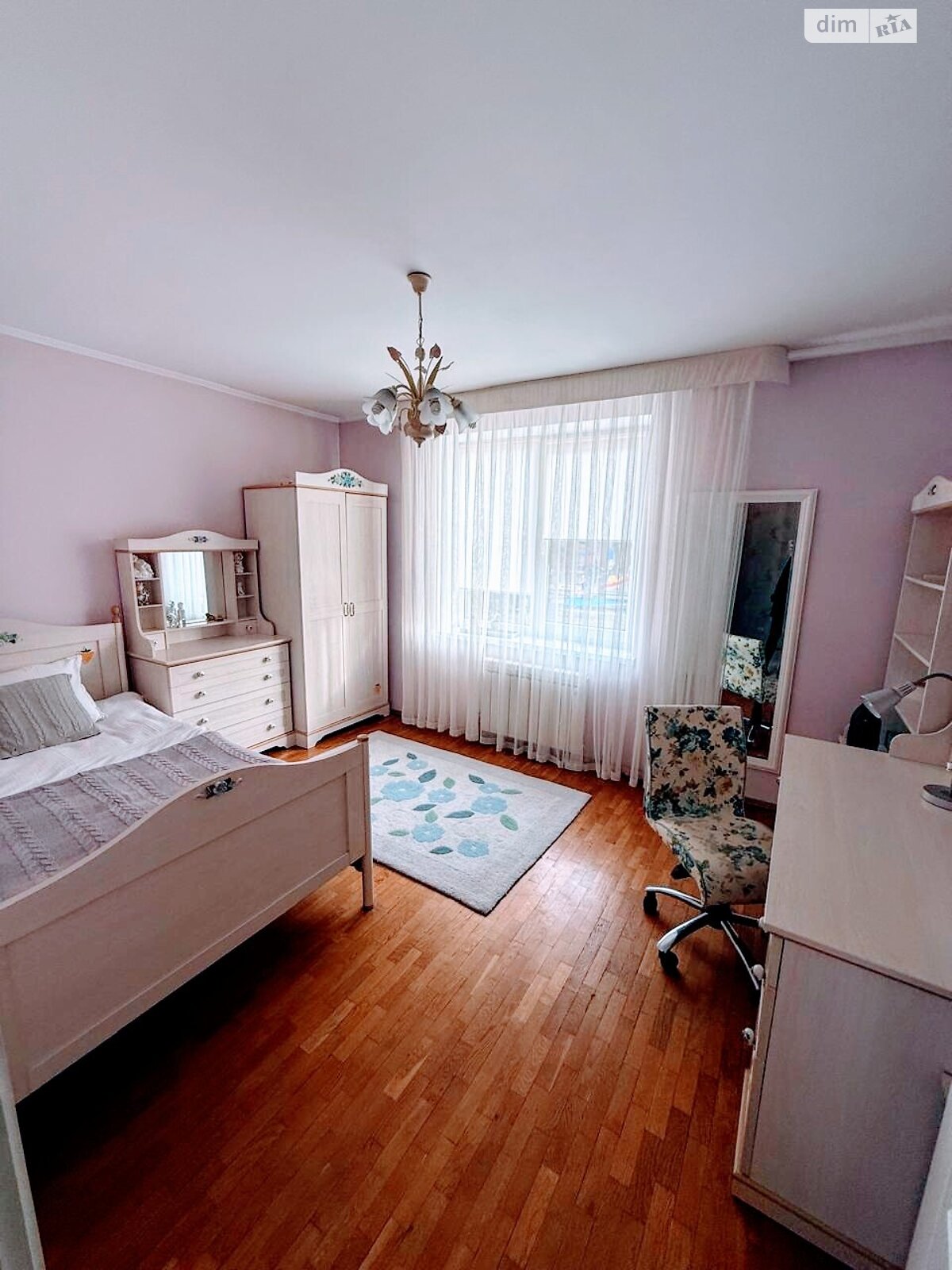двоповерховий будинок з гаражем, 150 кв. м, цегла. Здається помісячно в Тернополі, в районі Старий парк фото 1 двопроверховий будинок з гаражем, 150 кв. м, цегла. Здається помісячно в Тернополі, в районі Старий парк фото 1