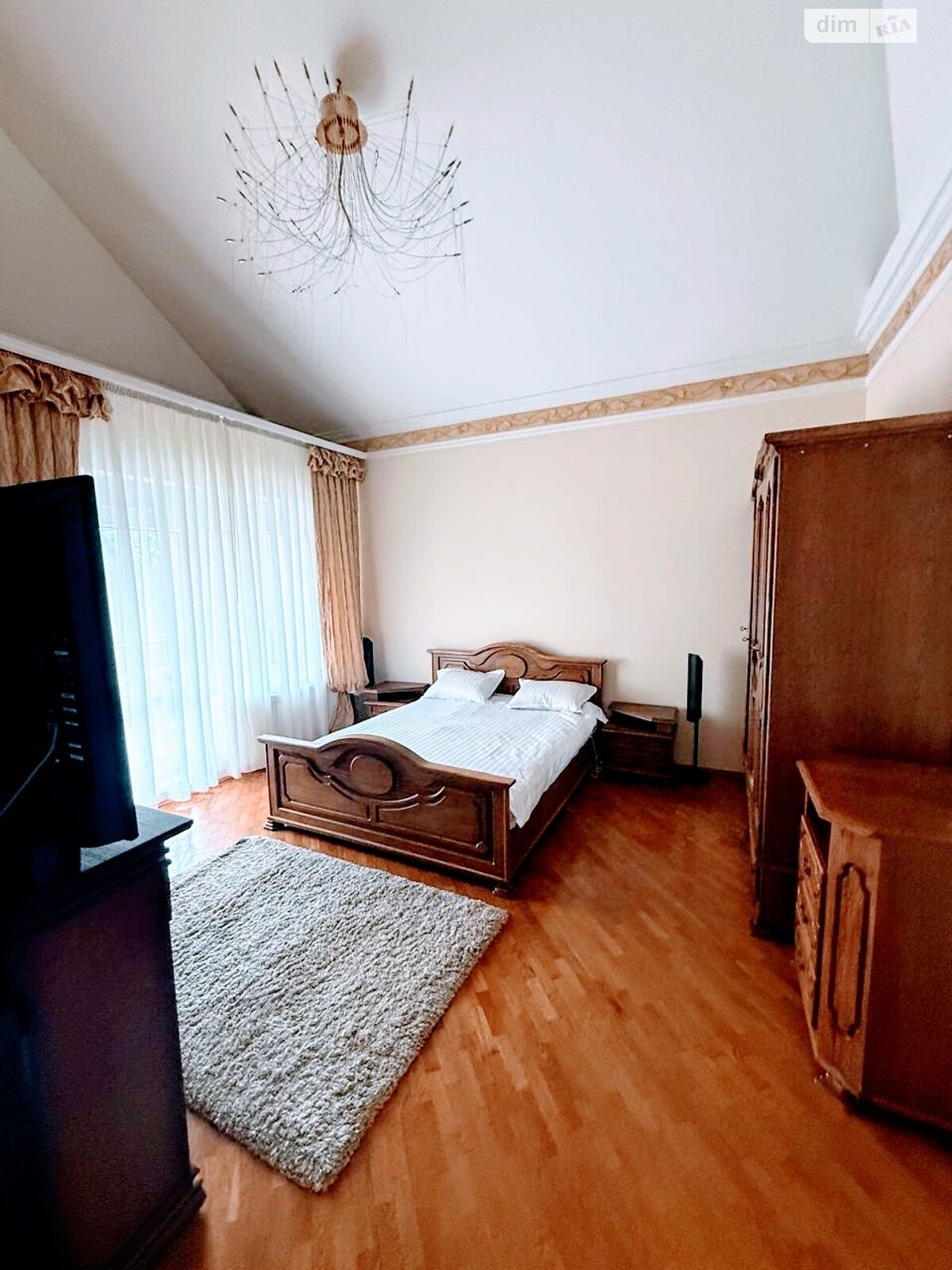 двоповерховий будинок з гаражем, 150 кв. м, цегла. Здається помісячно в Тернополі, в районі Старий парк фото 1 двопроверховий будинок з гаражем, 150 кв. м, цегла. Здається помісячно в Тернополі, в районі Старий парк фото 1