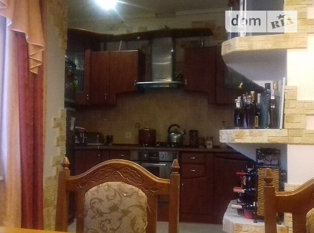 двухэтажный дом с балконом, 87 кв. м, кирпич. Сдается помесячно в село Великие Гаи, Тернопольская обл. фото 1 двухэтажный дом с балконом, 87 кв. м, кирпич. Сдается помесячно в село Великие Гаи, Тернопольская обл. фото 1