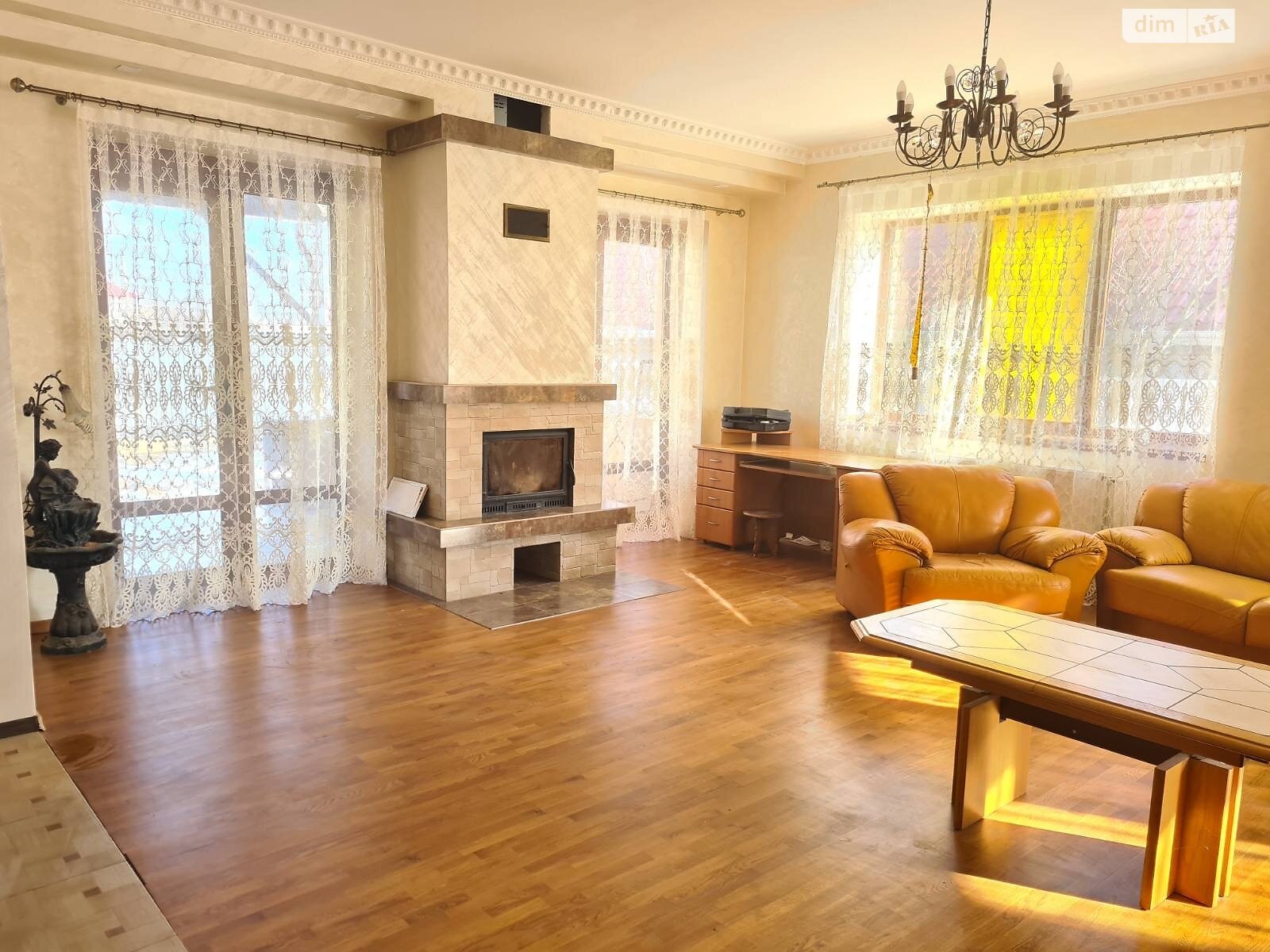 двухэтажный дом, 160 кв. м, кирпич. Сдается помесячно в Ужгороде фото 1