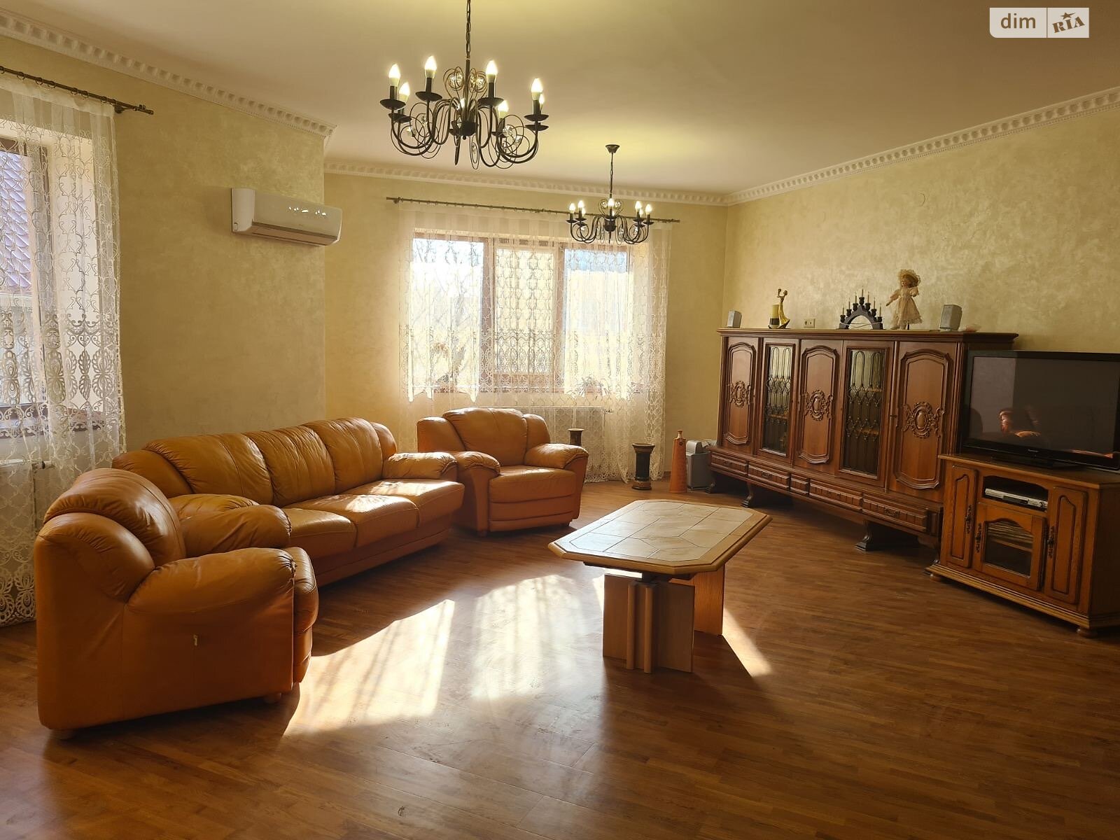 двухэтажный дом, 160 кв. м, кирпич. Сдается помесячно в Ужгороде фото 1