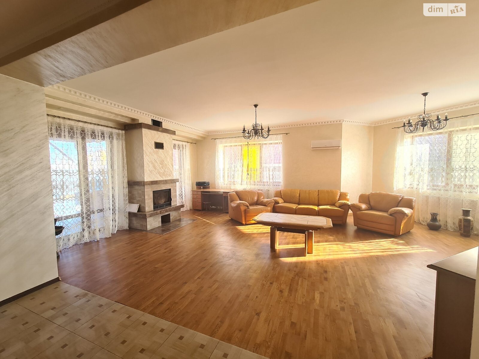 двухэтажный дом, 160 кв. м, кирпич. Сдается помесячно в Ужгороде фото 1