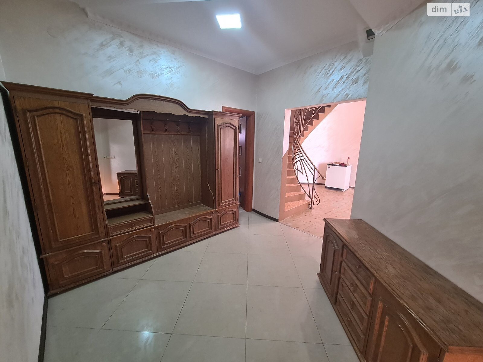 двухэтажный дом, 160 кв. м, кирпич. Сдается помесячно в Ужгороде фото 1