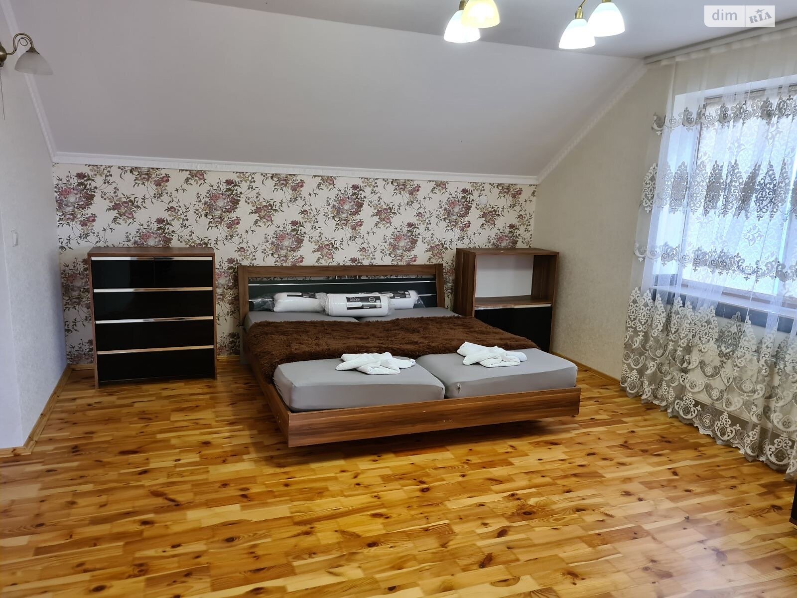 двухэтажный дом, 160 кв. м, кирпич. Сдается помесячно в Ужгороде фото 1