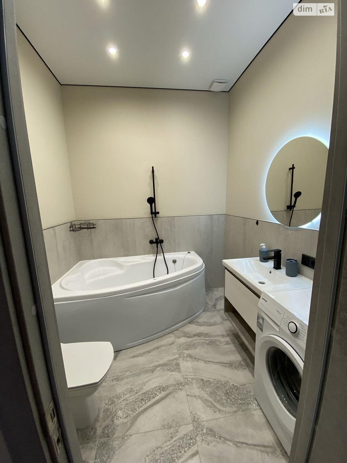 одноповерховий будинок, 55 кв. м, цегла. Здається помісячно в Ужгороді, в районі БАМ фото 1 однопроверховий будинок, 55 кв. м, цегла. Здається помісячно в Ужгороді, в районі БАМ фото 1