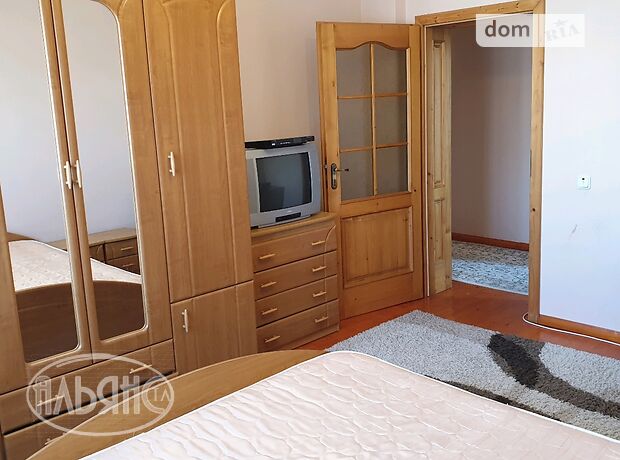 одноэтажный дом с камином, 170 кв. м, кирпич. Сдается помесячно в Барвинке фото 1 одноэтажный дом с камином, 170 кв. м, кирпич. Сдается помесячно в Барвинке фото 1