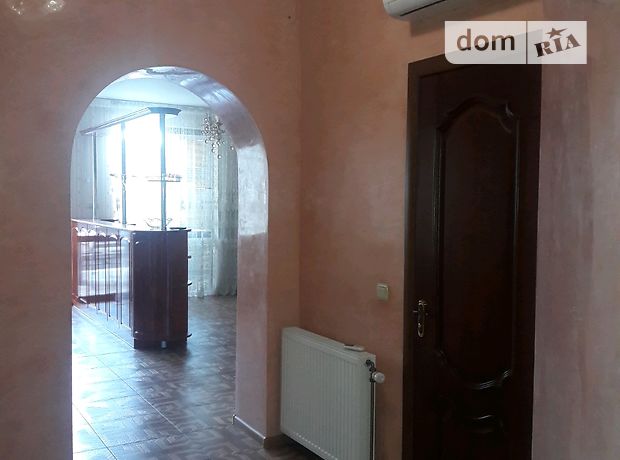 четырехэтажный дом с камином, 165 кв. м, кирпич. Сдается помесячно в Ужгороде, в районе Боздош фото 1 четырехэтажный дом с камином, 165 кв. м, кирпич. Сдается помесячно в Ужгороде, в районе Боздош фото 1
