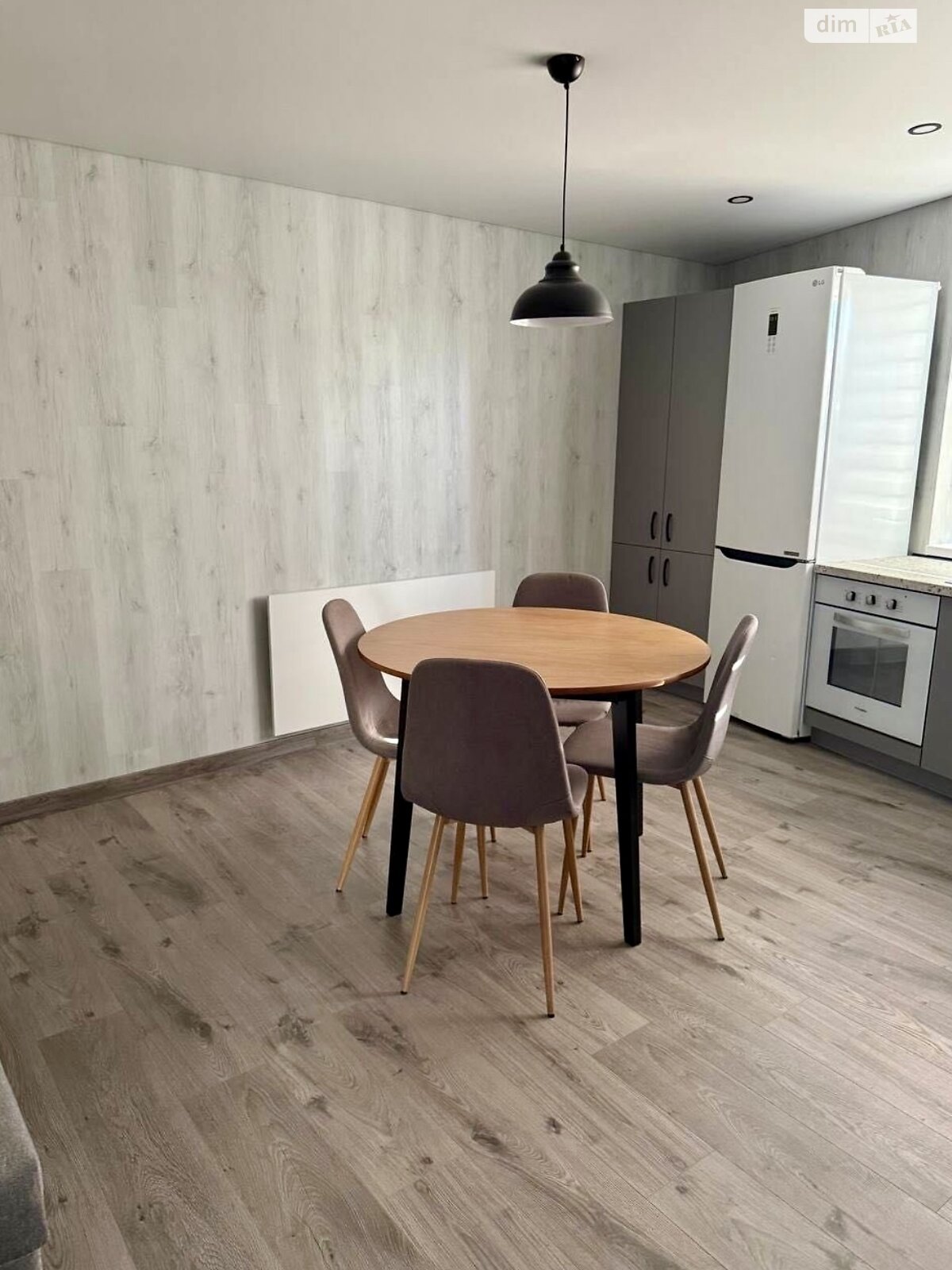 одноэтажный дом с мебелью, 65 кв. м, кирпич. Сдается помесячно в Ужгороде, в районе Червеница фото 1