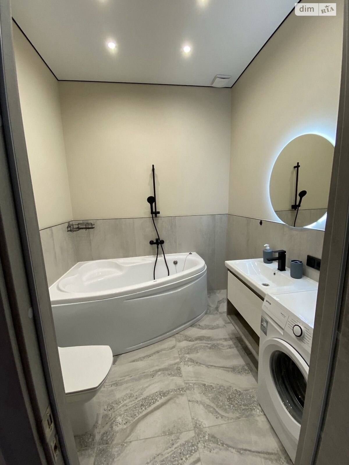 однопроверховий будинок, 78 кв. м, цегла. Здається помісячно в Ужгороді, в районі Червениця фото 1