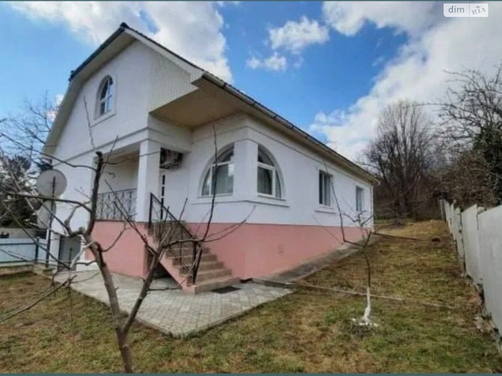 двухэтажный дом, 225 кв. м, кирпич. Сдается помесячно в Ужгороде, в районе Червеница фото 1