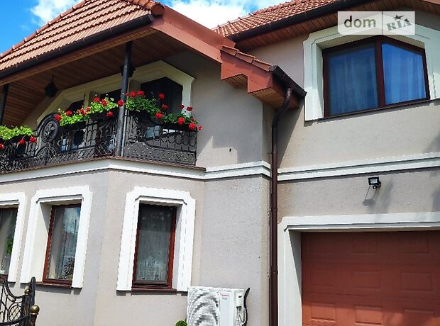 двухэтажный дом с балконом, 250 кв. м, кирпич. Сдается помесячно в село Холмок, Закарпатская обл. фото 1 двухэтажный дом с балконом, 250 кв. м, кирпич. Сдается помесячно в село Холмок, Закарпатская обл. фото 1