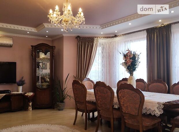 двухэтажный дом с балконом, 250 кв. м, кирпич. Сдается помесячно в село Холмок, Закарпатская обл. фото 1 двухэтажный дом с балконом, 250 кв. м, кирпич. Сдается помесячно в село Холмок, Закарпатская обл. фото 1
