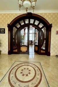 двоповерховий будинок з верандою, 460 кв. м, цегла. Здається помісячно в Ужгороді, в районі Кальварія фото 2 двопроверховий будинок з верандою, 460 кв. м, цегла. Здається помісячно в Ужгороді, в районі Кальварія фото 2