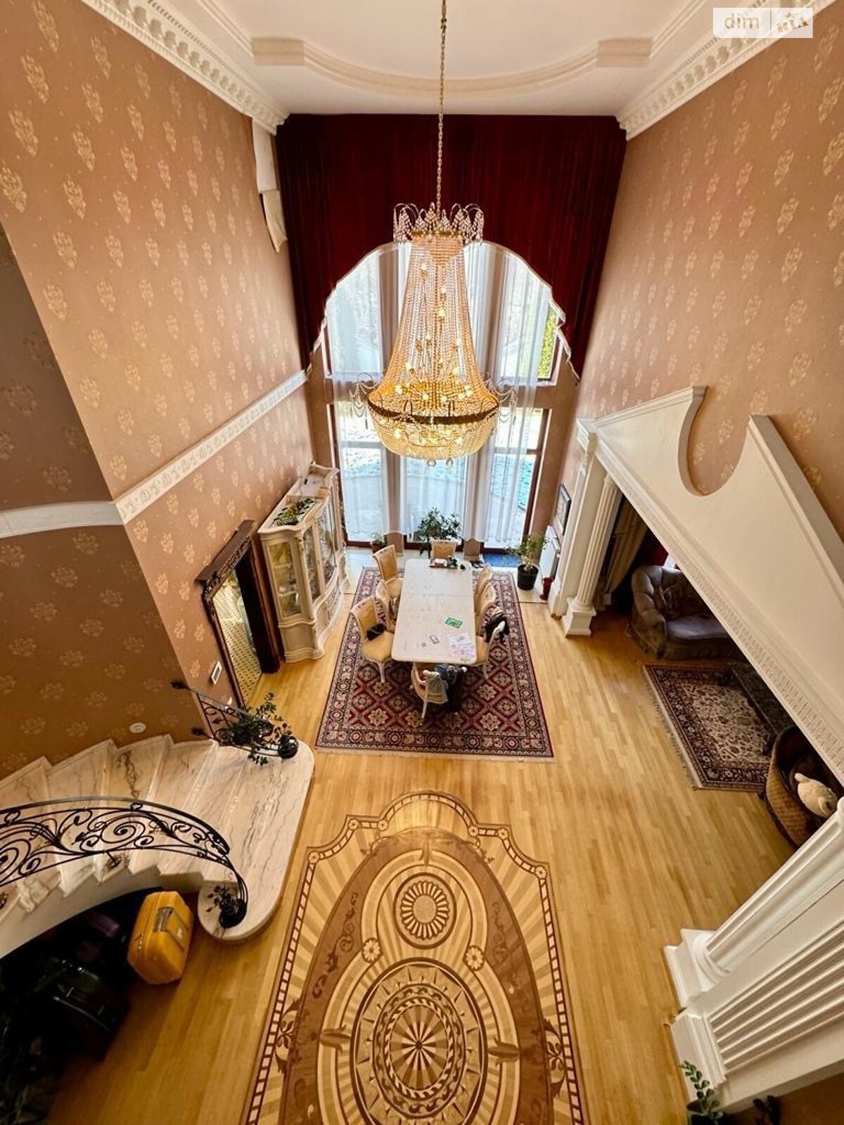 двоповерховий будинок з верандою, 460 кв. м, цегла. Здається помісячно в Ужгороді, в районі Кальварія фото 1 двопроверховий будинок з верандою, 460 кв. м, цегла. Здається помісячно в Ужгороді, в районі Кальварія фото 1