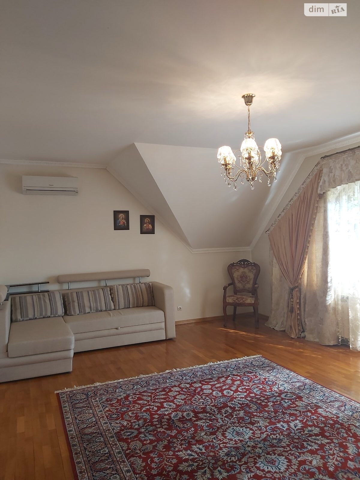 двухэтажный дом, 255 кв. м, кирпич. Сдается помесячно в Ужгороде фото 1 двухэтажный дом, 255 кв. м, кирпич. Сдается помесячно в Ужгороде фото 1