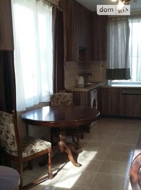 одноэтажный дом с ремонтом, 30 кв. м, кирпич. Сдается помесячно в Ужгороде, в районе Новый фото 1 одноэтажный дом с ремонтом, 30 кв. м, кирпич. Сдается помесячно в Ужгороде, в районе Новый фото 1