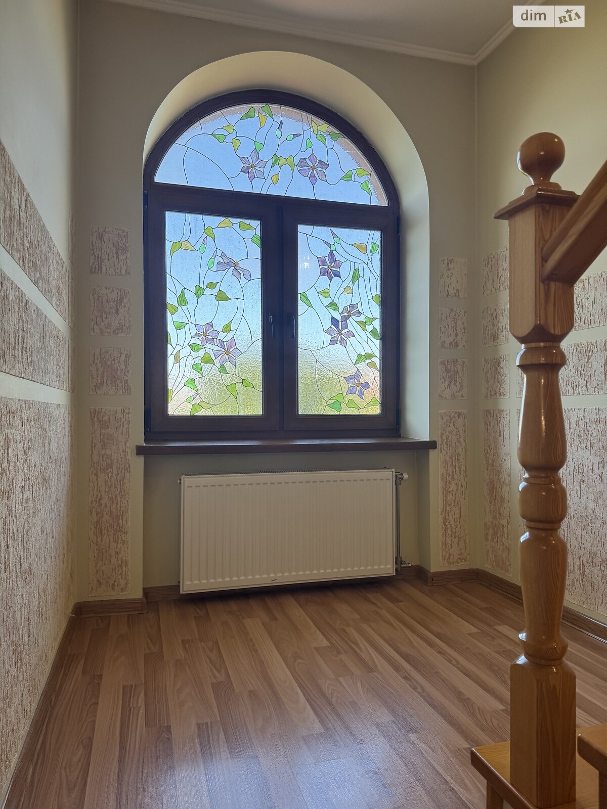 двухэтажный дом, 200 кв. м, кирпич. Сдается помесячно в Ужгороде, в районе Новый фото 1 двухэтажный дом, 200 кв. м, кирпич. Сдается помесячно в Ужгороде, в районе Новый фото 1