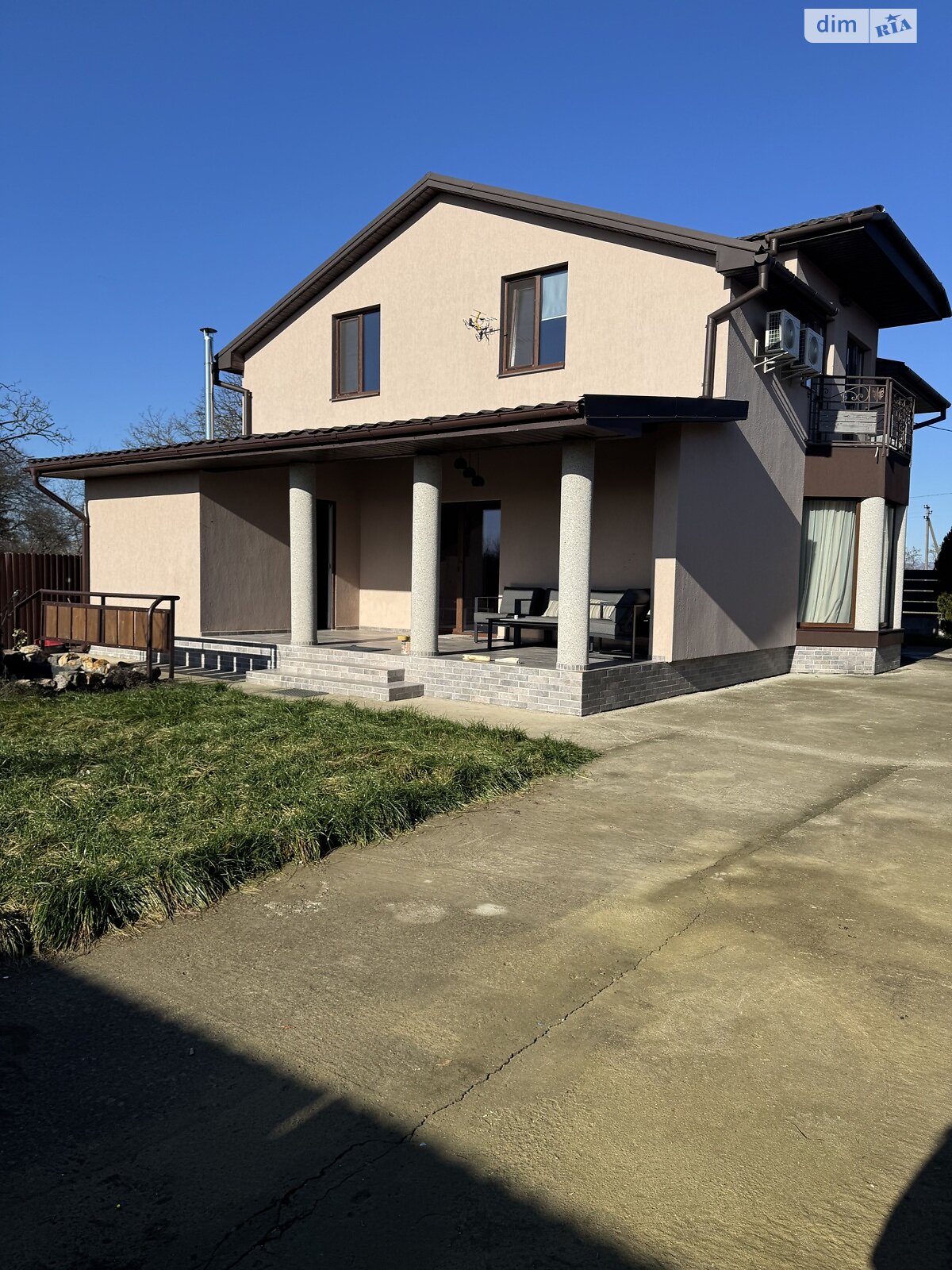 двухэтажный дом с мебелью, 140 кв. м, кирпич. Сдается помесячно в Ужгороде, в районе Новый фото 1 двухэтажный дом с мебелью, 140 кв. м, кирпич. Сдается помесячно в Ужгороде, в районе Новый фото 1