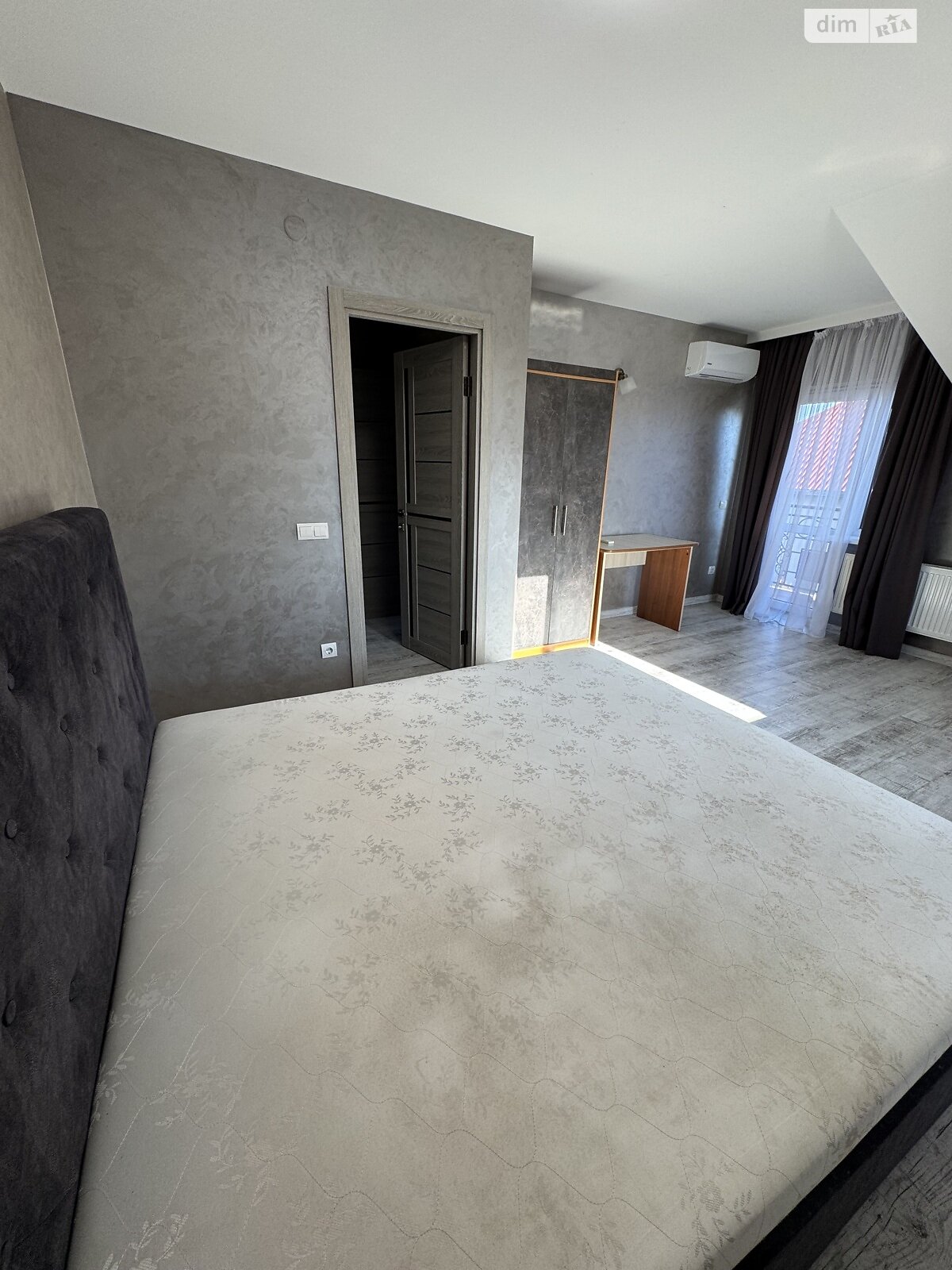 двухэтажный дом с мебелью, 140 кв. м, кирпич. Сдается помесячно в Ужгороде, в районе Новый фото 1 двухэтажный дом с мебелью, 140 кв. м, кирпич. Сдается помесячно в Ужгороде, в районе Новый фото 1