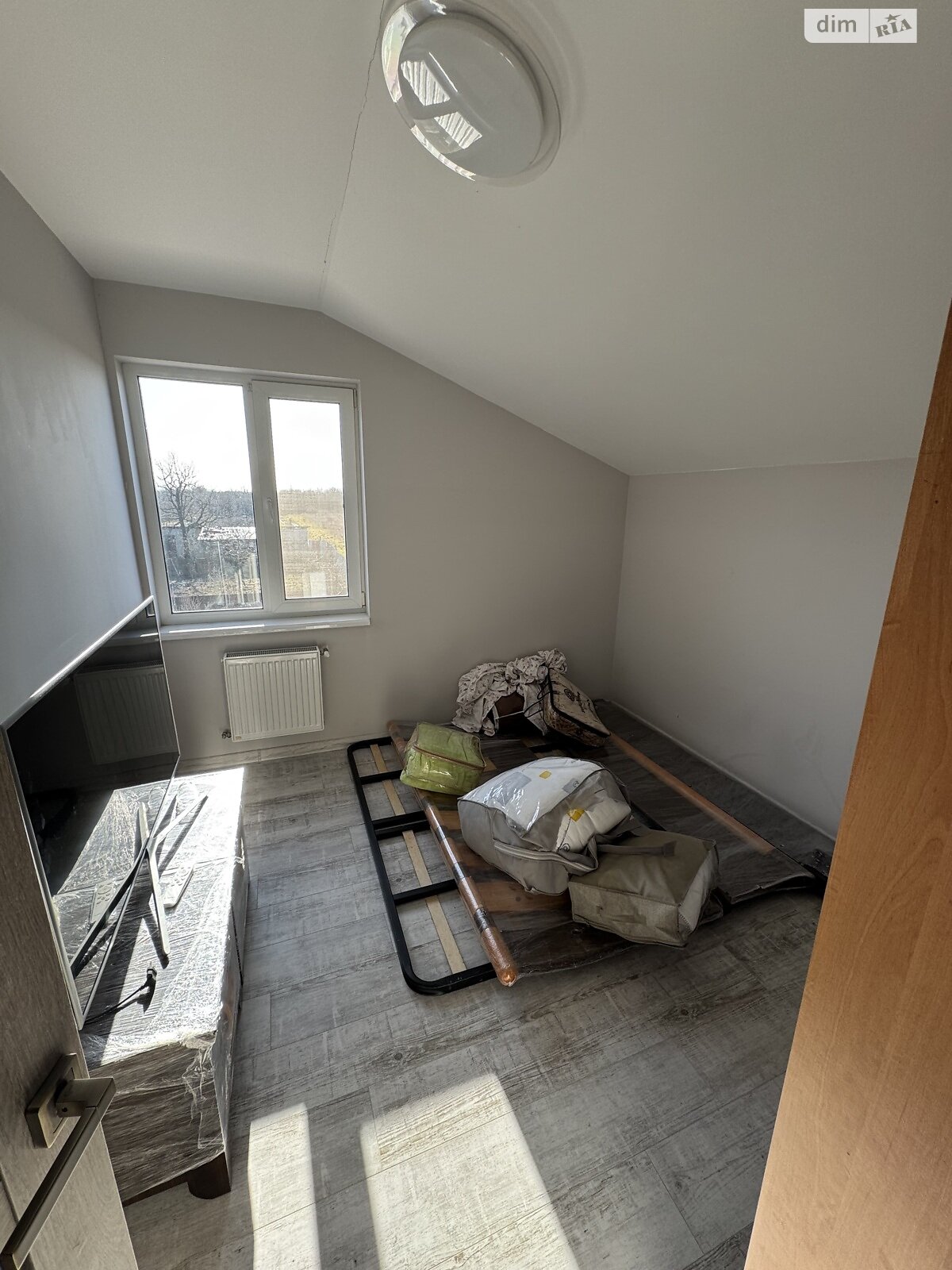 двухэтажный дом с мебелью, 140 кв. м, кирпич. Сдается помесячно в Ужгороде, в районе Новый фото 1 двухэтажный дом с мебелью, 140 кв. м, кирпич. Сдается помесячно в Ужгороде, в районе Новый фото 1