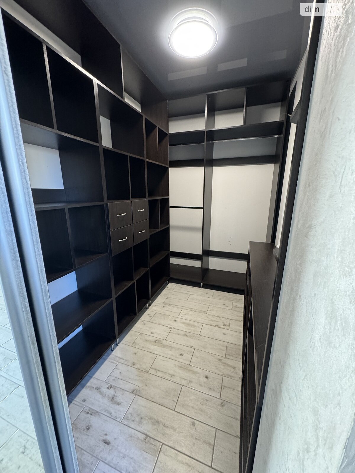 двухэтажный дом с мебелью, 140 кв. м, кирпич. Сдается помесячно в Ужгороде, в районе Новый фото 1 двухэтажный дом с мебелью, 140 кв. м, кирпич. Сдается помесячно в Ужгороде, в районе Новый фото 1