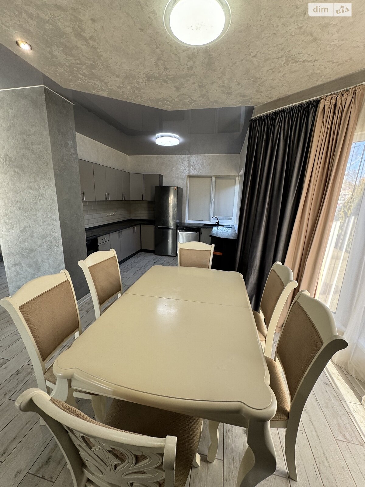 двухэтажный дом с мебелью, 140 кв. м, кирпич. Сдается помесячно в Ужгороде, в районе Новый фото 1 двухэтажный дом с мебелью, 140 кв. м, кирпич. Сдается помесячно в Ужгороде, в районе Новый фото 1