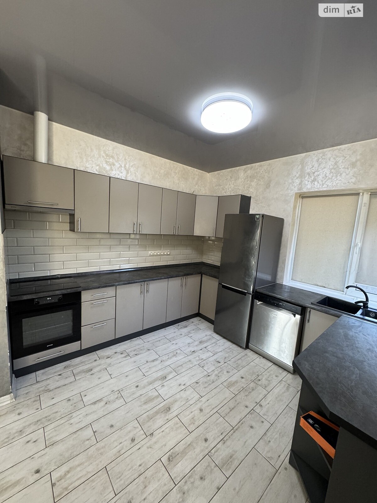 двухэтажный дом с мебелью, 140 кв. м, кирпич. Сдается помесячно в Ужгороде, в районе Новый фото 1 двухэтажный дом с мебелью, 140 кв. м, кирпич. Сдается помесячно в Ужгороде, в районе Новый фото 1