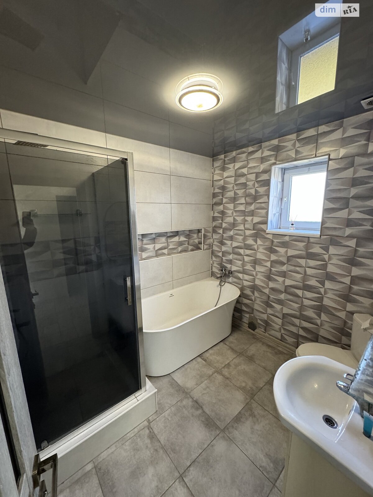 двухэтажный дом с мебелью, 140 кв. м, кирпич. Сдается помесячно в Ужгороде, в районе Новый фото 1 двухэтажный дом с мебелью, 140 кв. м, кирпич. Сдается помесячно в Ужгороде, в районе Новый фото 1